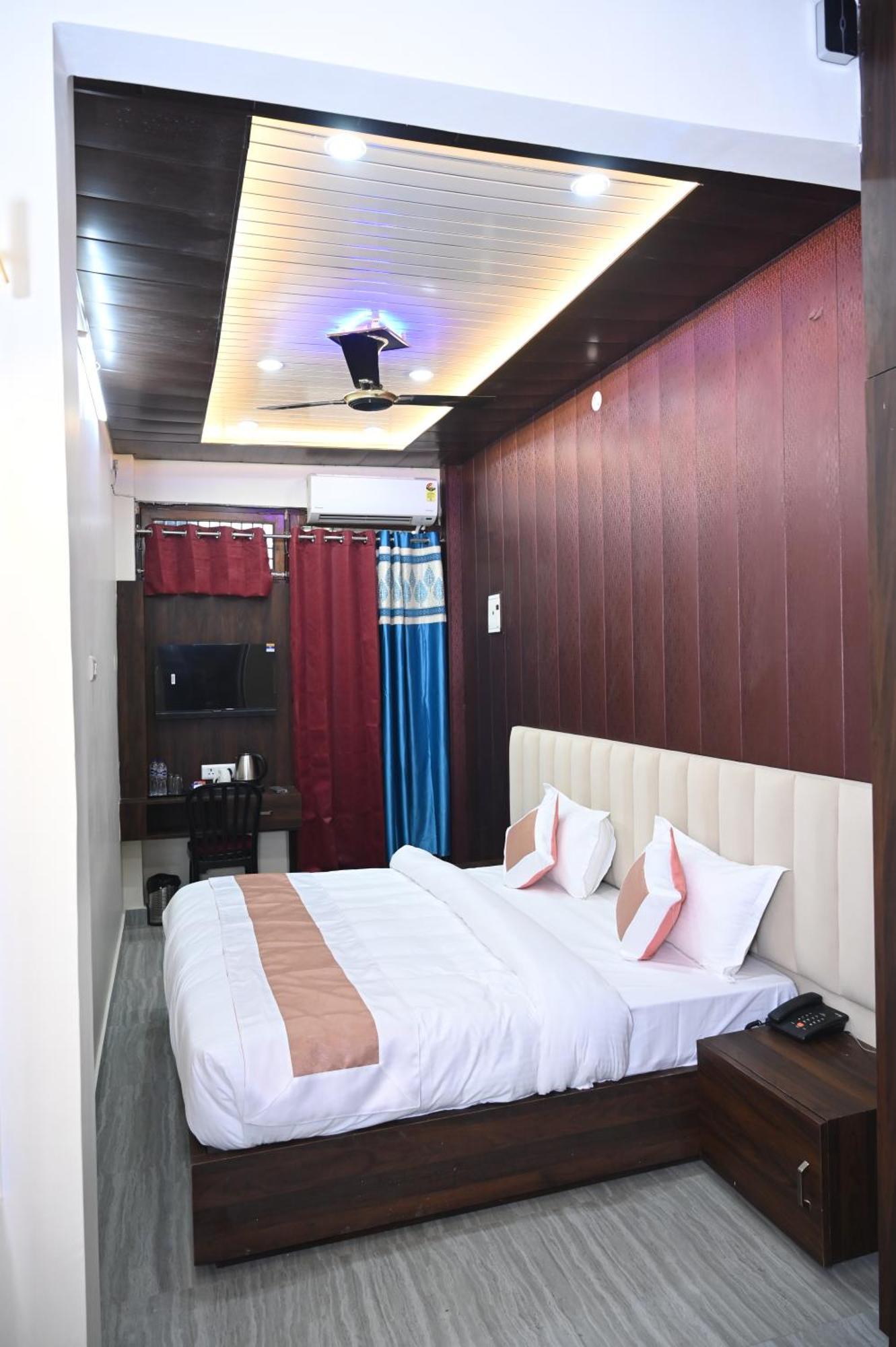 Sun High Stay Luxury Guest House Varanasi Exterior photo